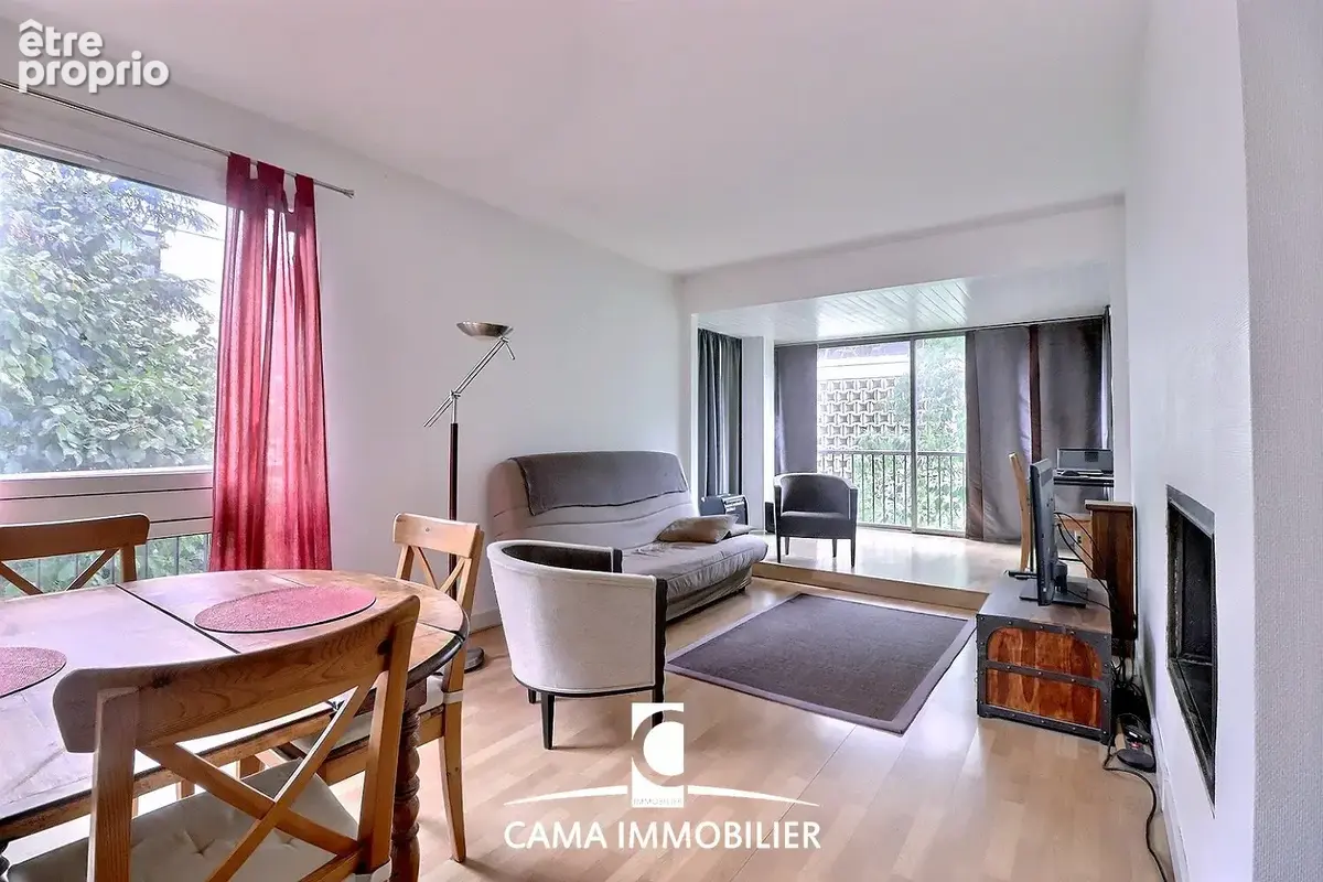 Appartement à FONTENAY-LE-FLEURY