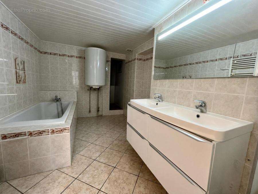Maison 128 m² à Requeil  - photo 13