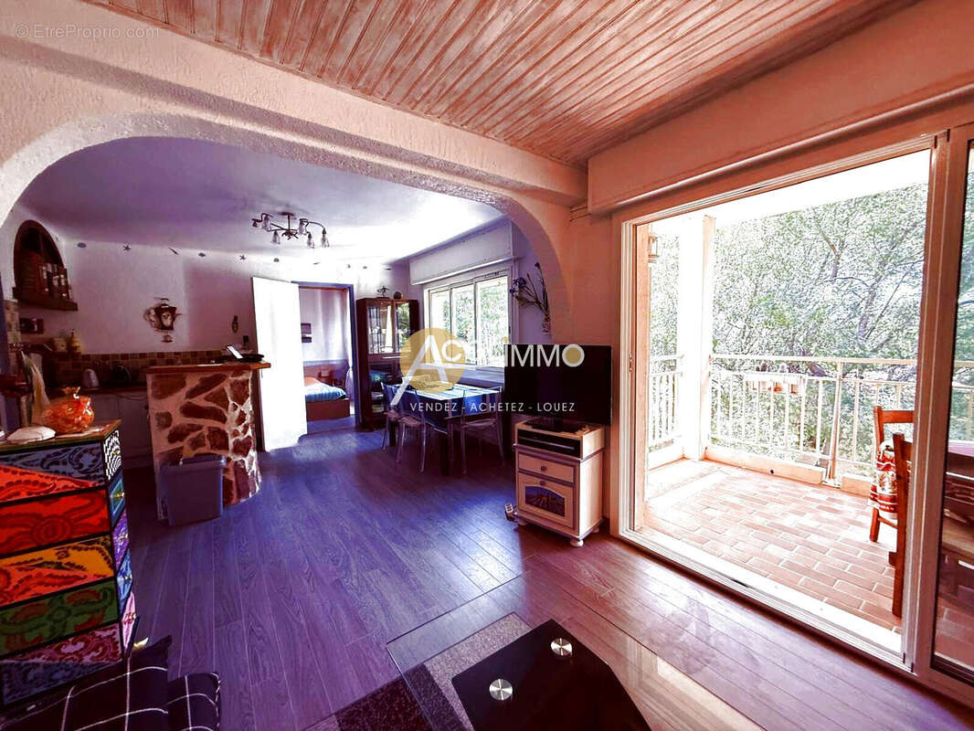 Appartement à SANARY-SUR-MER