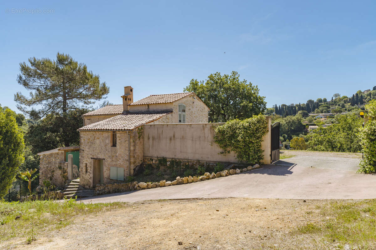 Maison à MOUGINS