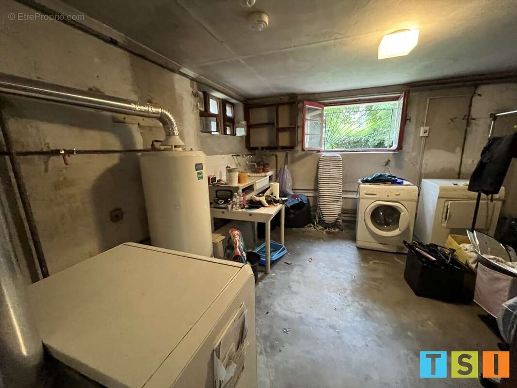 Maison à MONTREJEAU