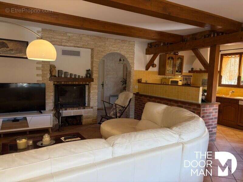 Maison à BORMES-LES-MIMOSAS