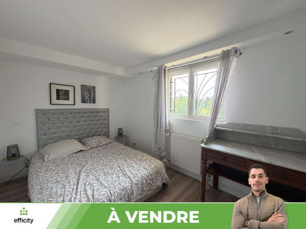 Maison 169 m² à Migne-Auxances  - photo 12