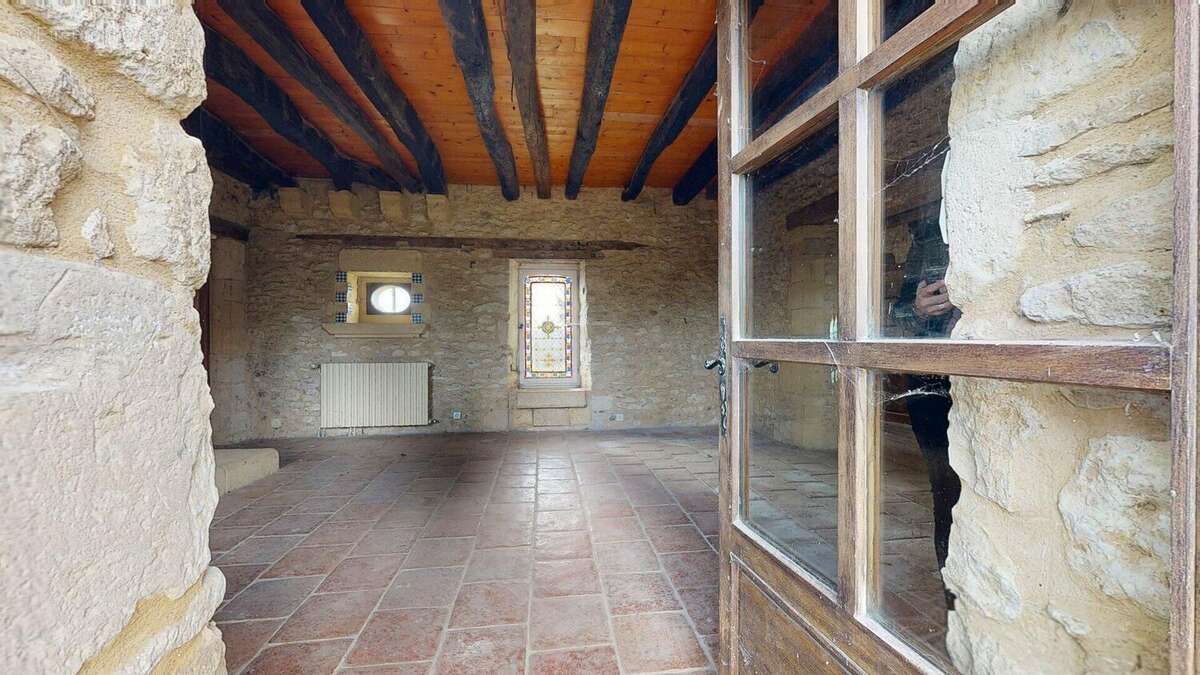 Maisonenpierresavecsesdependances03102026175345 - Maison à MONPLAISANT