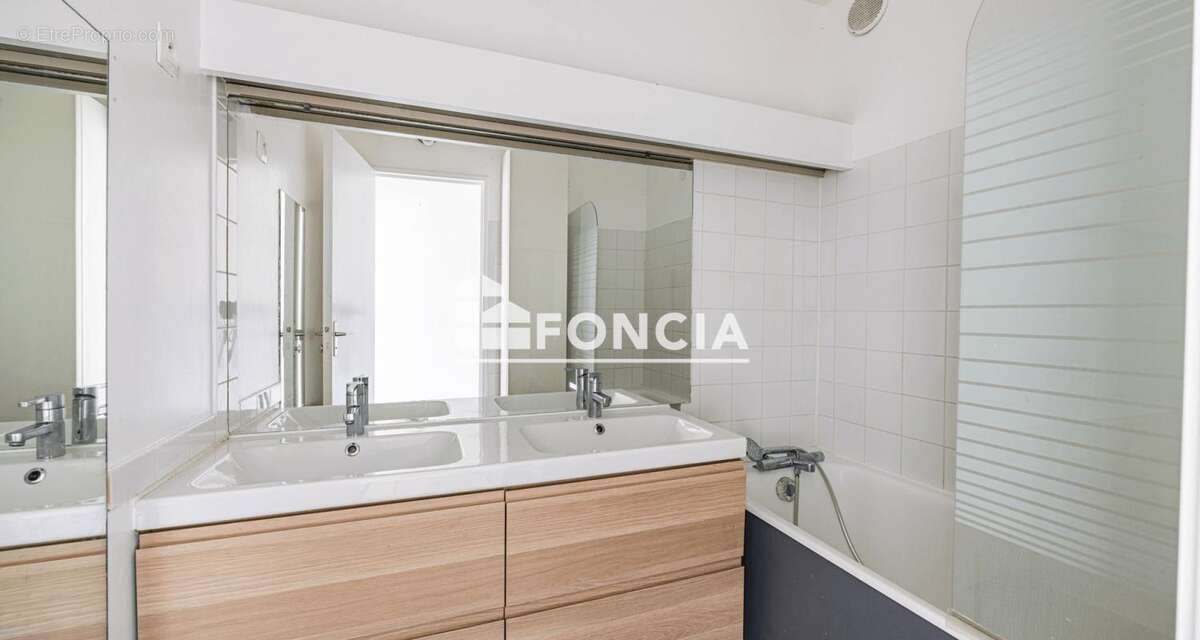 Appartement à SAINT-MAURICE