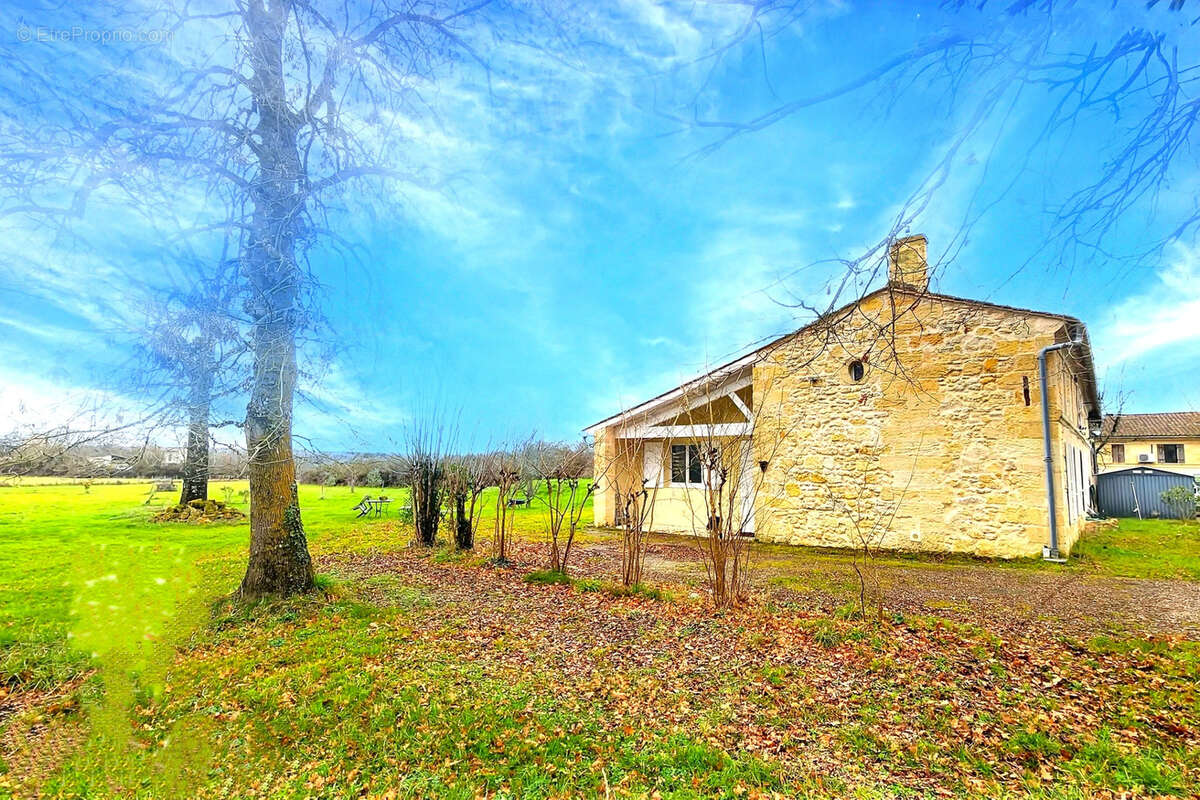Maison à PUGNAC