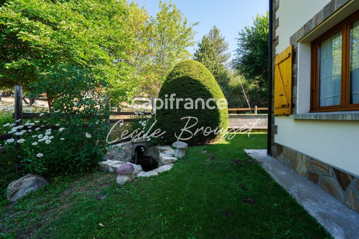 Maison d'exception 4 faces avec jardin arboré, source naturelle et vue panoramique sur les Pyrénées – Bolquère (66210) - photo 21