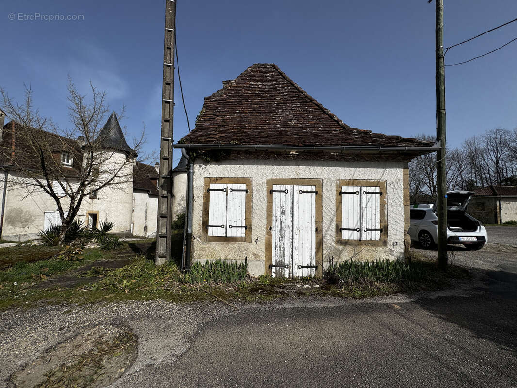 Maison à GAGNAC-SUR-CERE