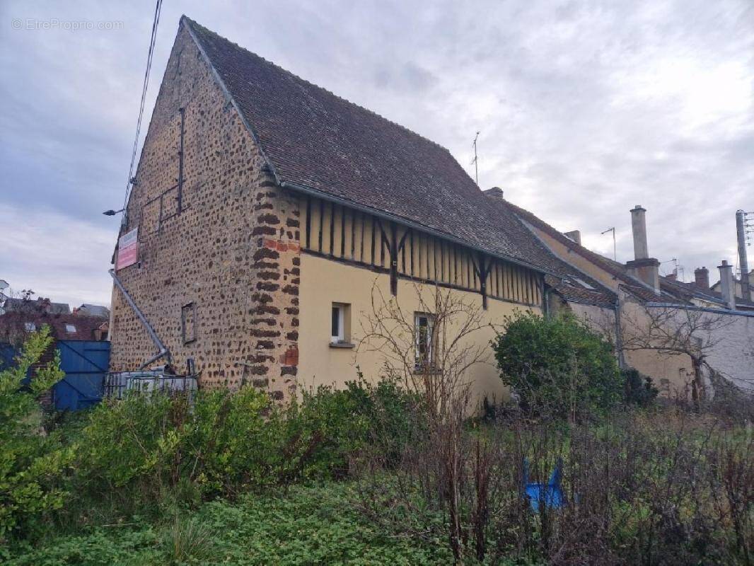 Maison à LA LOUPE