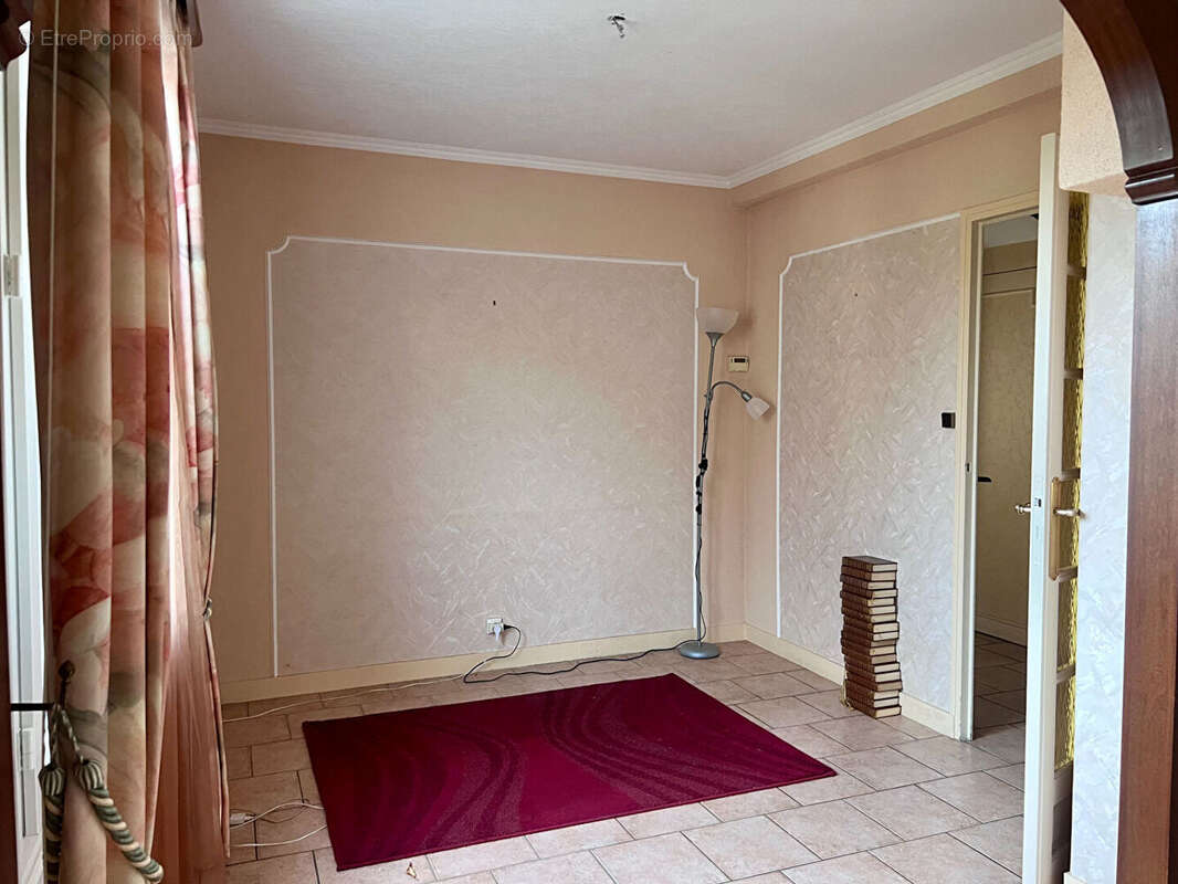 Maison à COULANGES-LES-NEVERS