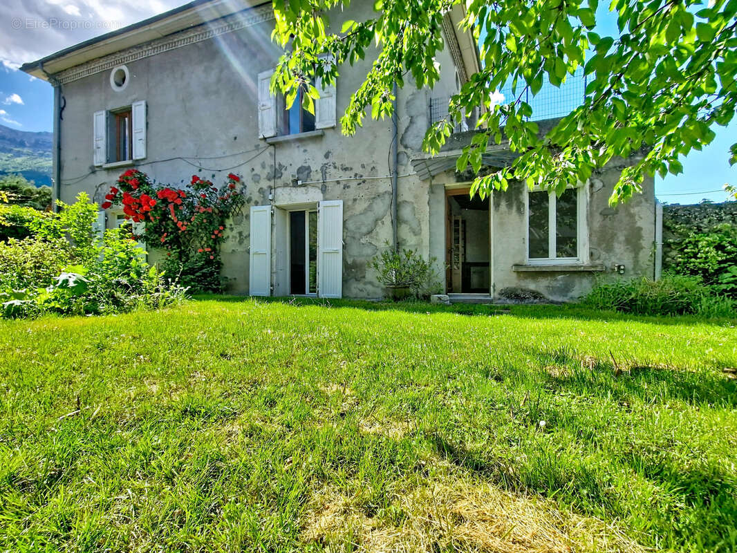 Maison à VARCES-ALLIERES-ET-RISSET