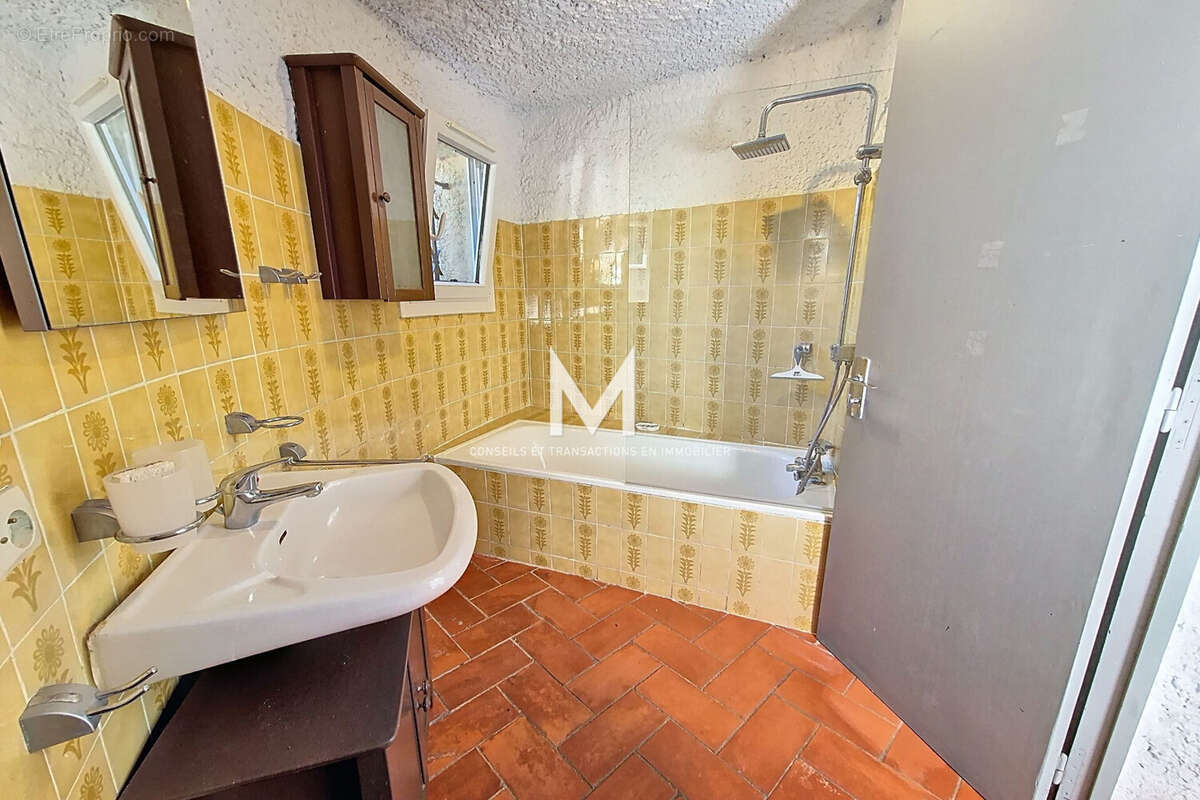 Maison à PLAN-DE-LA-TOUR