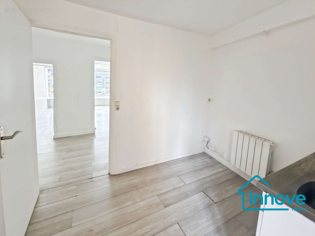 Commerce à VERSAILLES