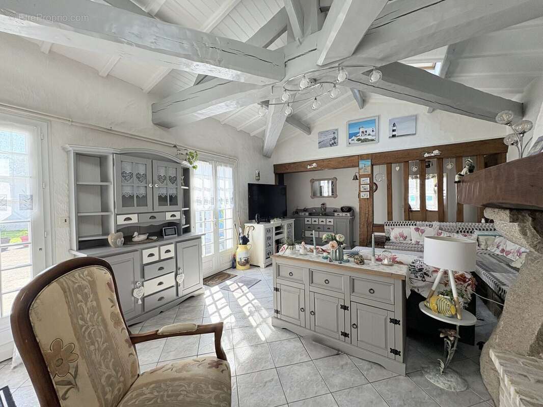 Maison 133 m² à L'epine  - photo 6