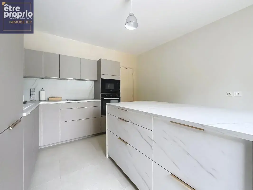 Maison Saint-Genis-Laval La Chapelle aux Paons 5 pièces 125 m² sur terrain paysager 737 m² avec piscine - photo 7