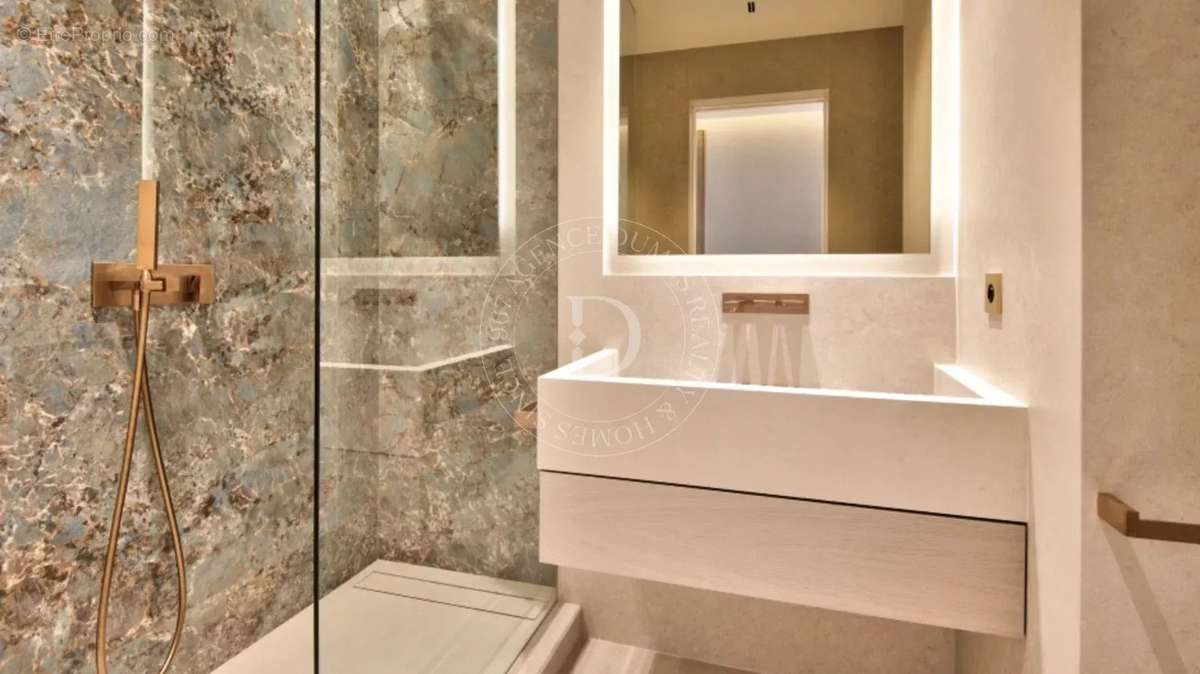 Appartement à VILLEFRANCHE-SUR-MER