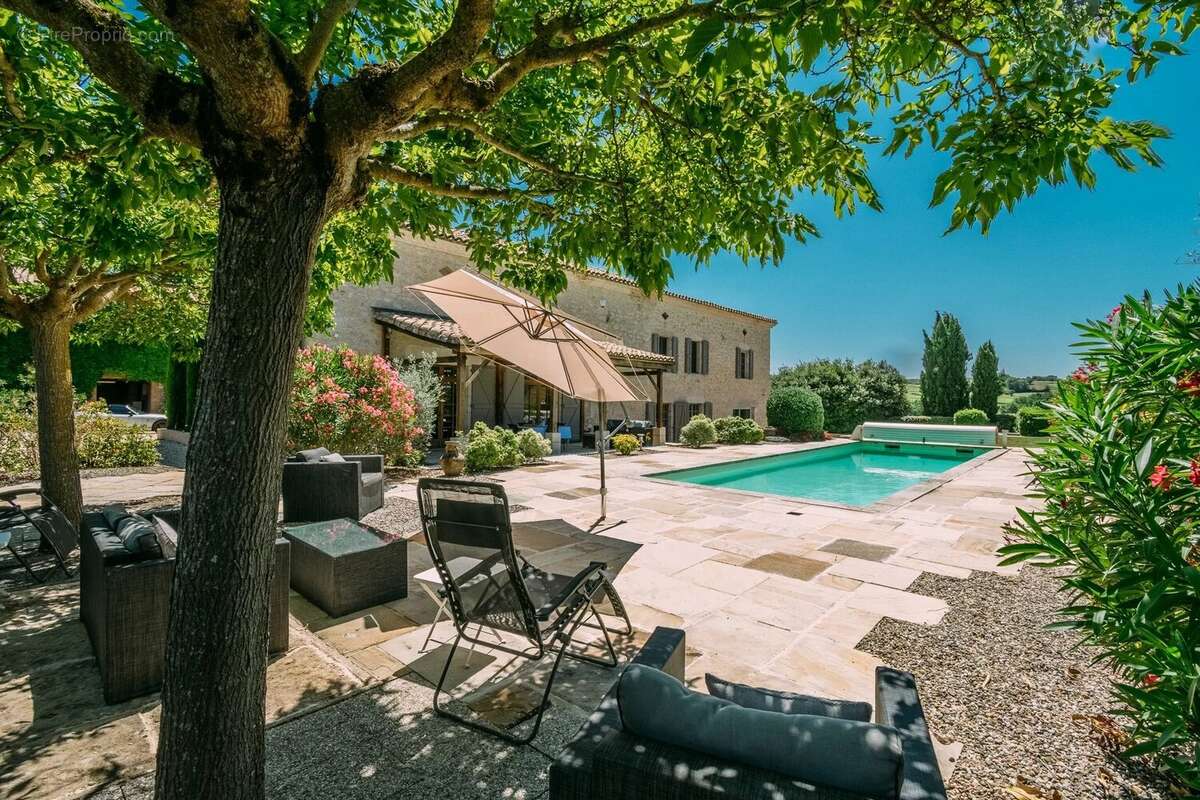 Maison à CAHUZAC-SUR-VERE