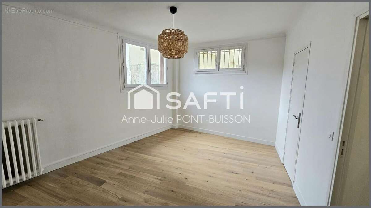 Photo 9 - Appartement à COURBEVOIE