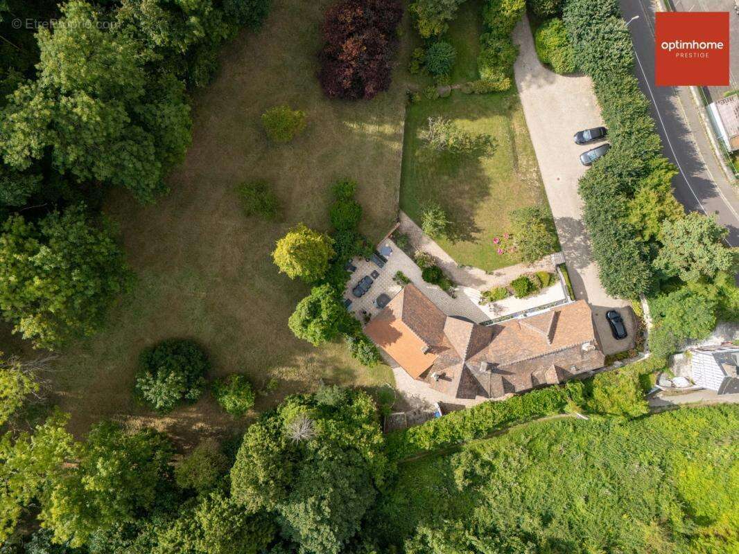À Pont-Audemer centre – Maison bourgeoise avec parc paysager de plus de 2 hectares - photo 22