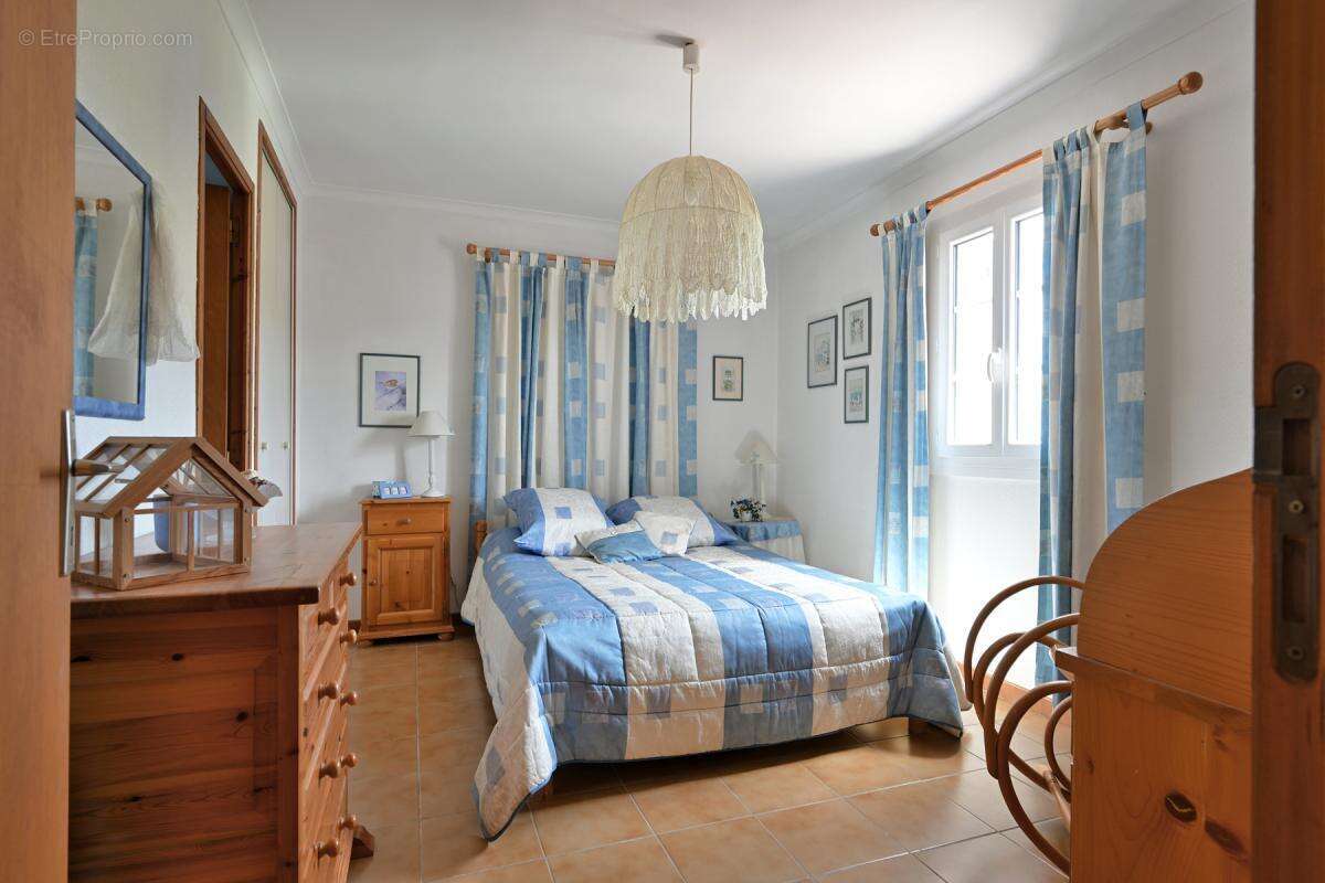 Maison à POULX
