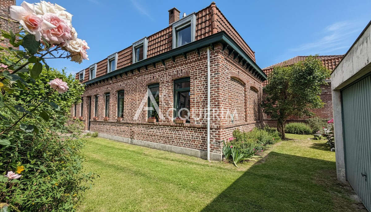 Maison 165 m² à Carvin  - photo 2