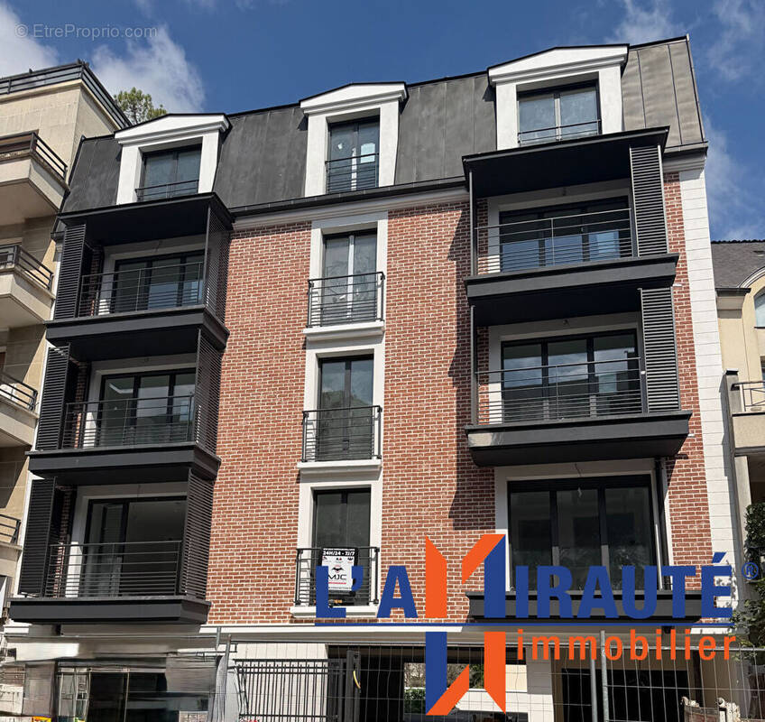 Appartement à SARTROUVILLE