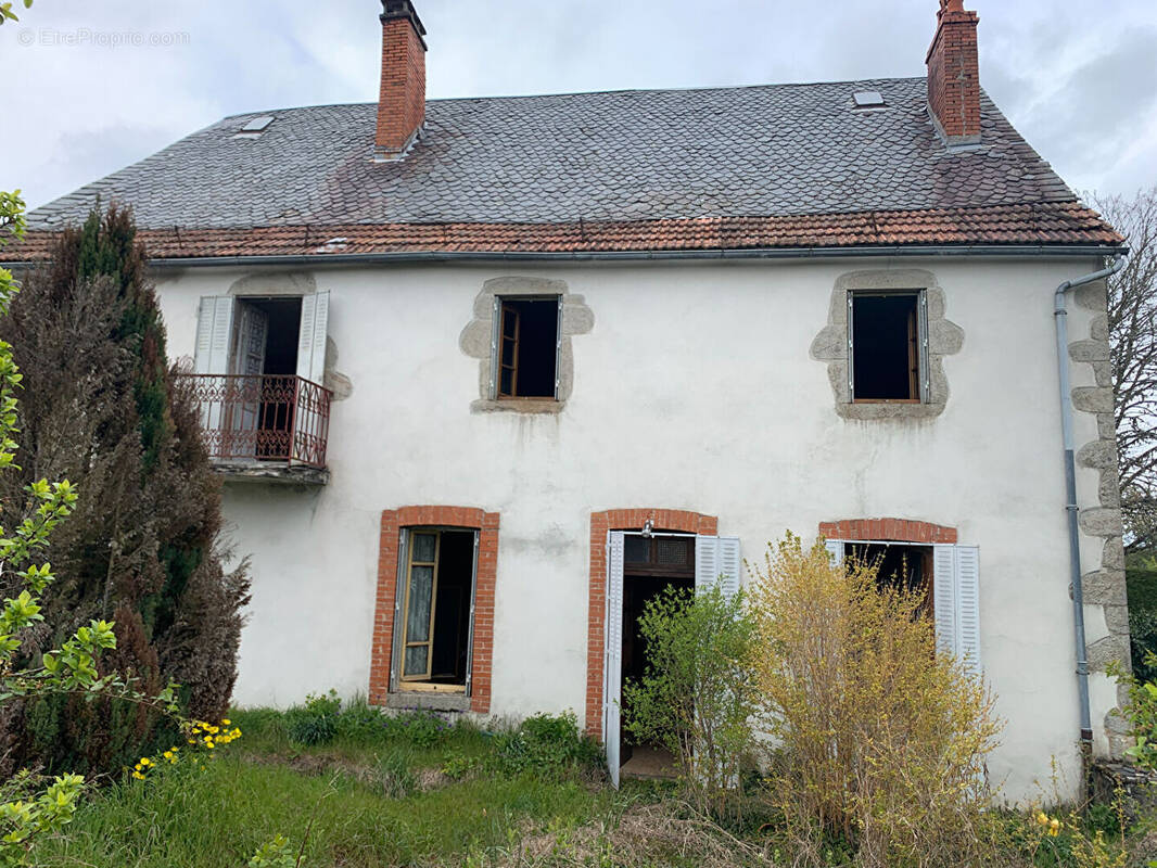 Maison à EYGURANDE