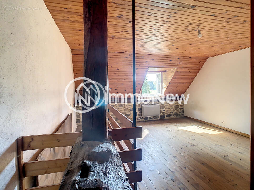 propriété de charme /Le Val Saint Père/ 6 Logements, 3.5 hectares - photo 11