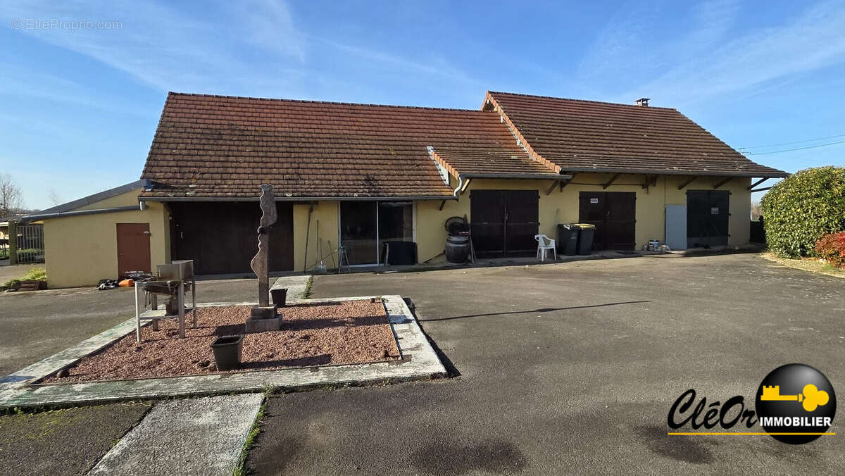 Maison à MOUTHIER-EN-BRESSE