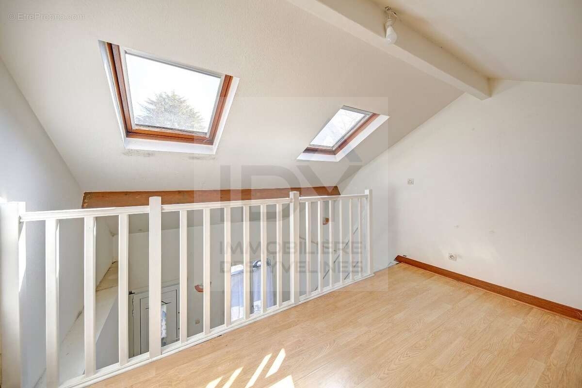 Le pecq - quartier canada - 10 min rer maison de 95.47m² - photo 9