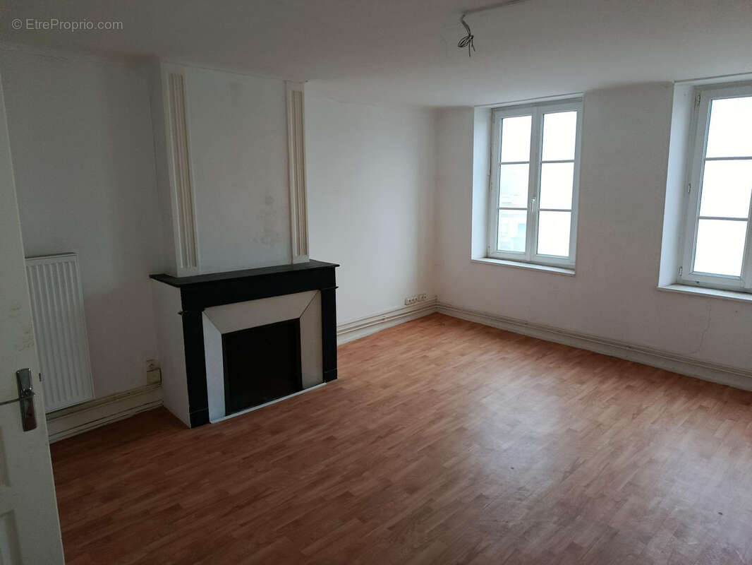 Appartement à VIC-SUR-SEILLE