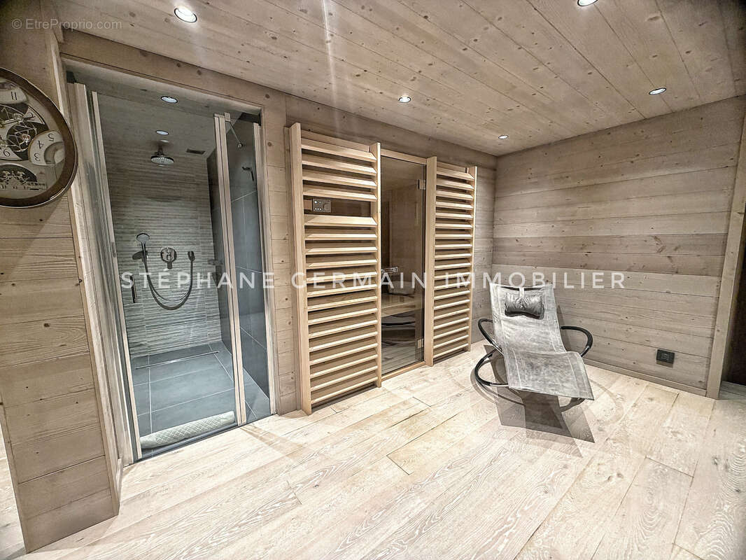 Maison à DEMI-QUARTIER