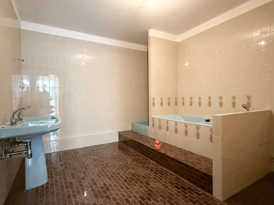 Appartement à CHATEAU-SALINS