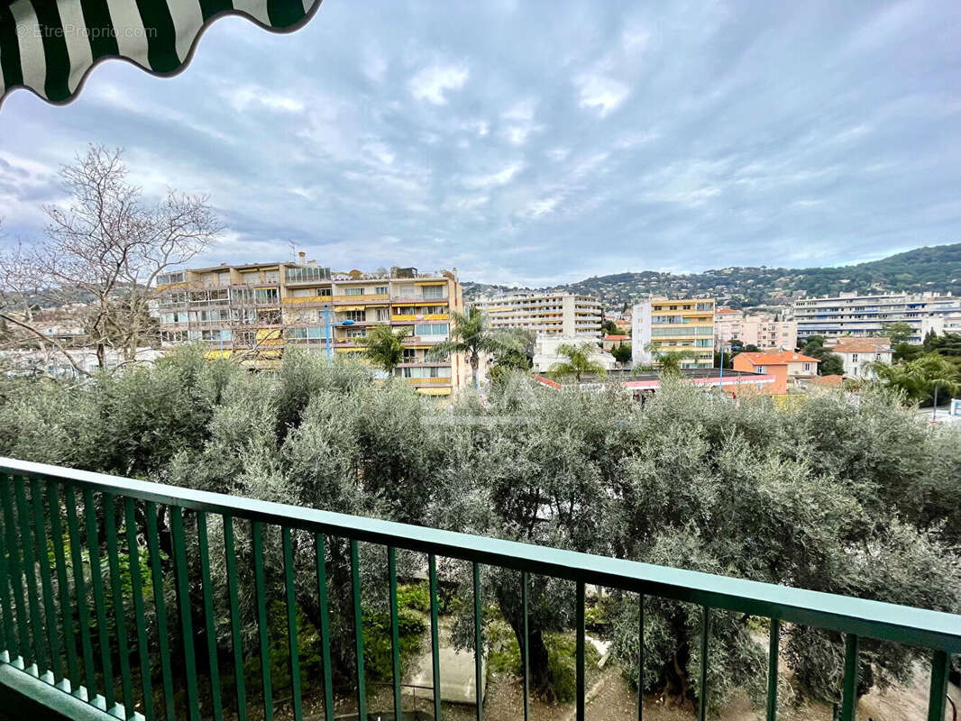 Appartement à LE CANNET