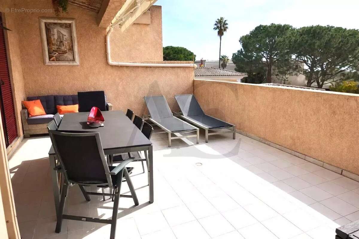 Appartement à VILLENEUVE-LOUBET