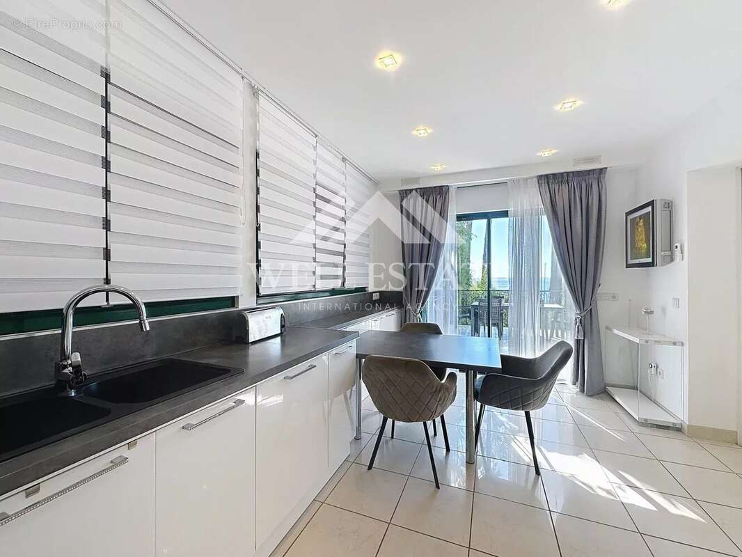 Villa avec piscine - vue mer panoramique - à pieds de la mer - photo 3