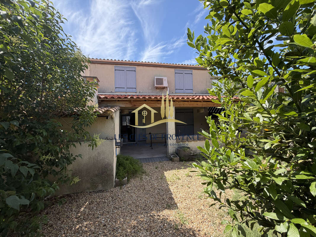 Maison à LA FARE-LES-OLIVIERS