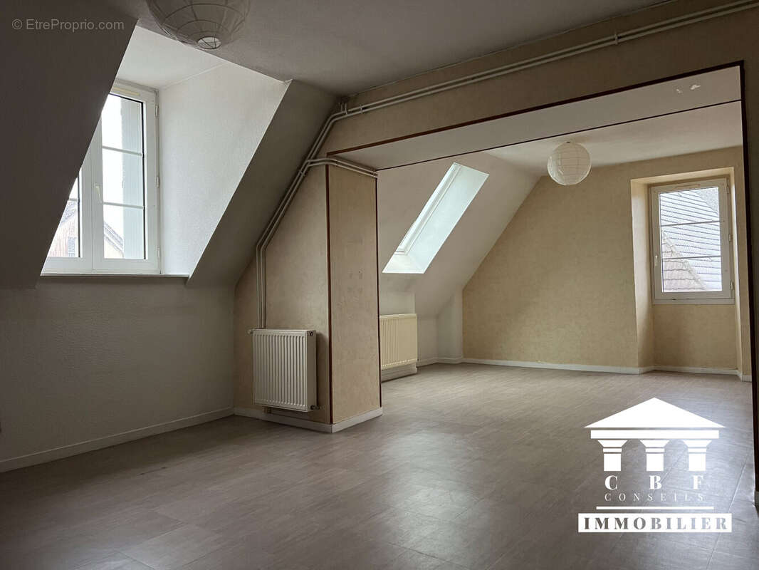 Appartement à SAINT-SERNIN-DU-BOIS