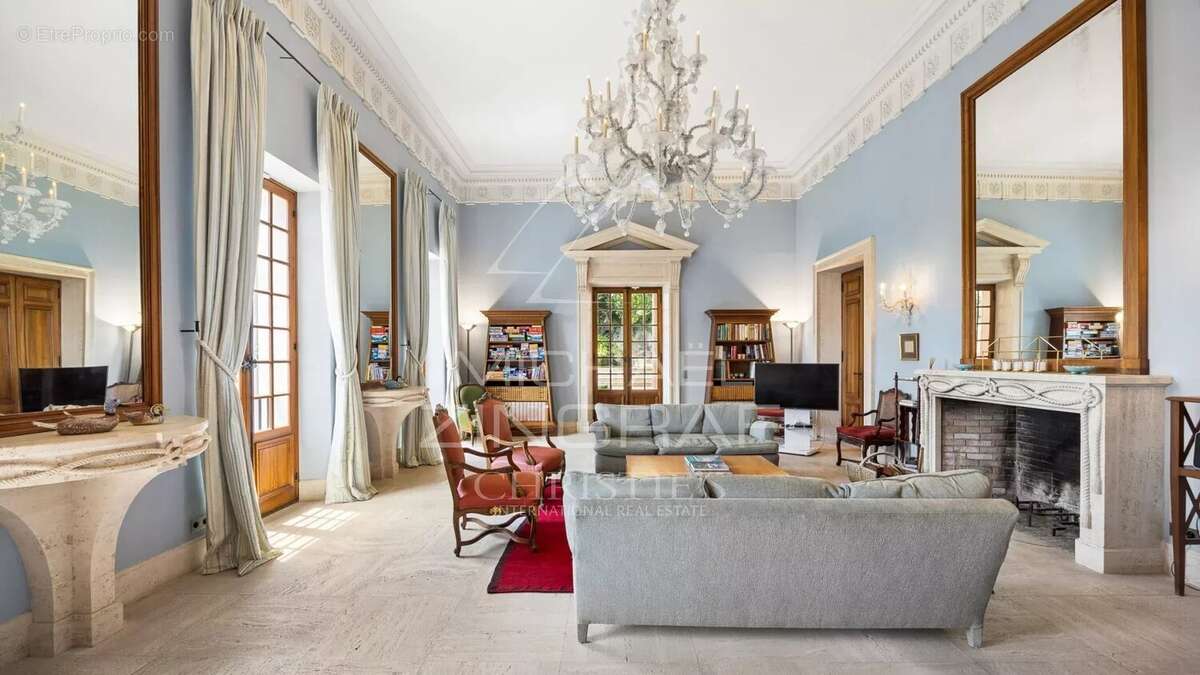 Maison à GRASSE