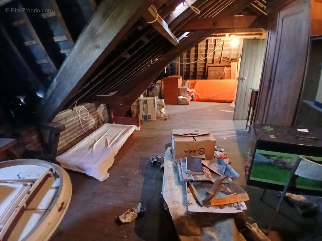 Grande Maison Familiale - Beau potentiel - photo 20