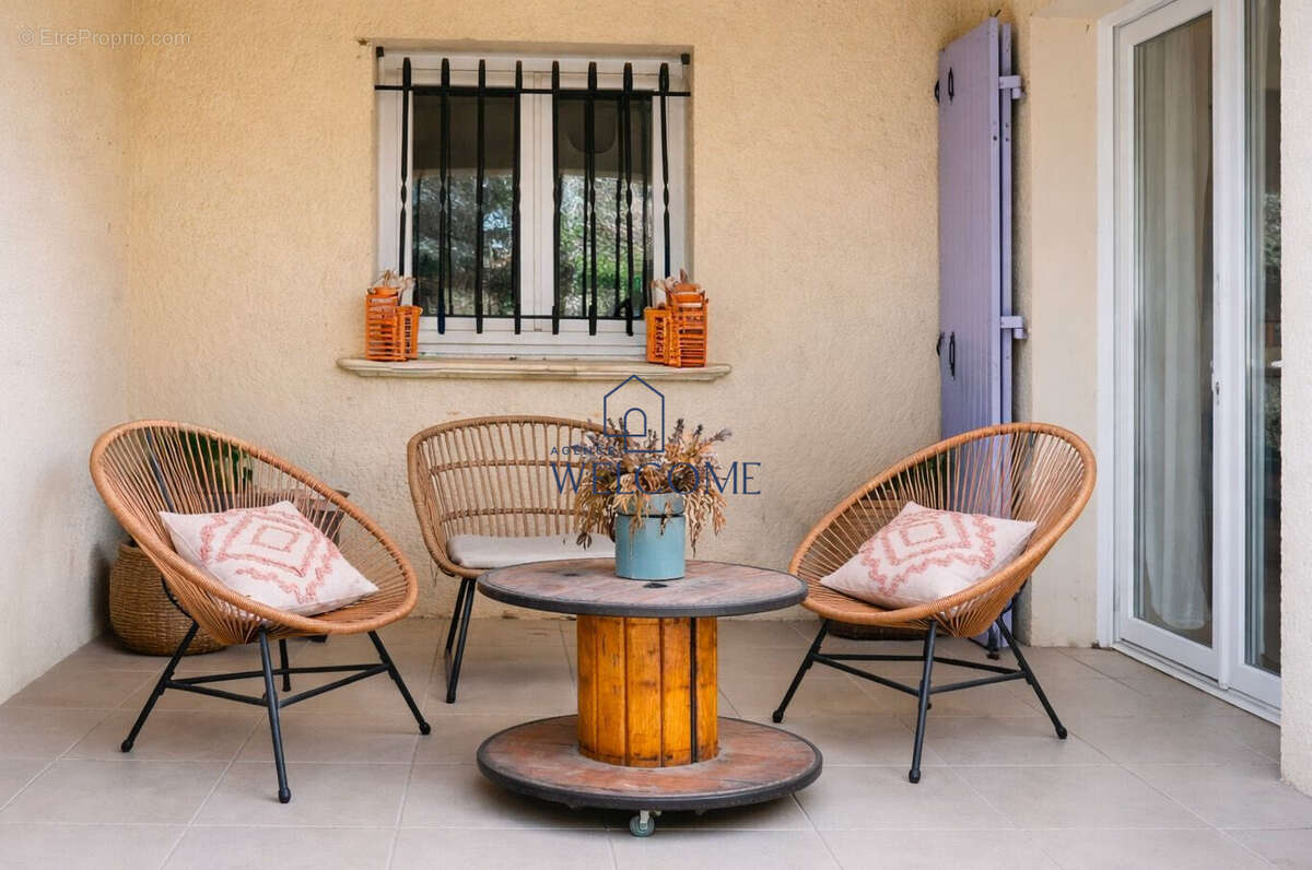 Appartement à BAGNOLS-SUR-CEZE