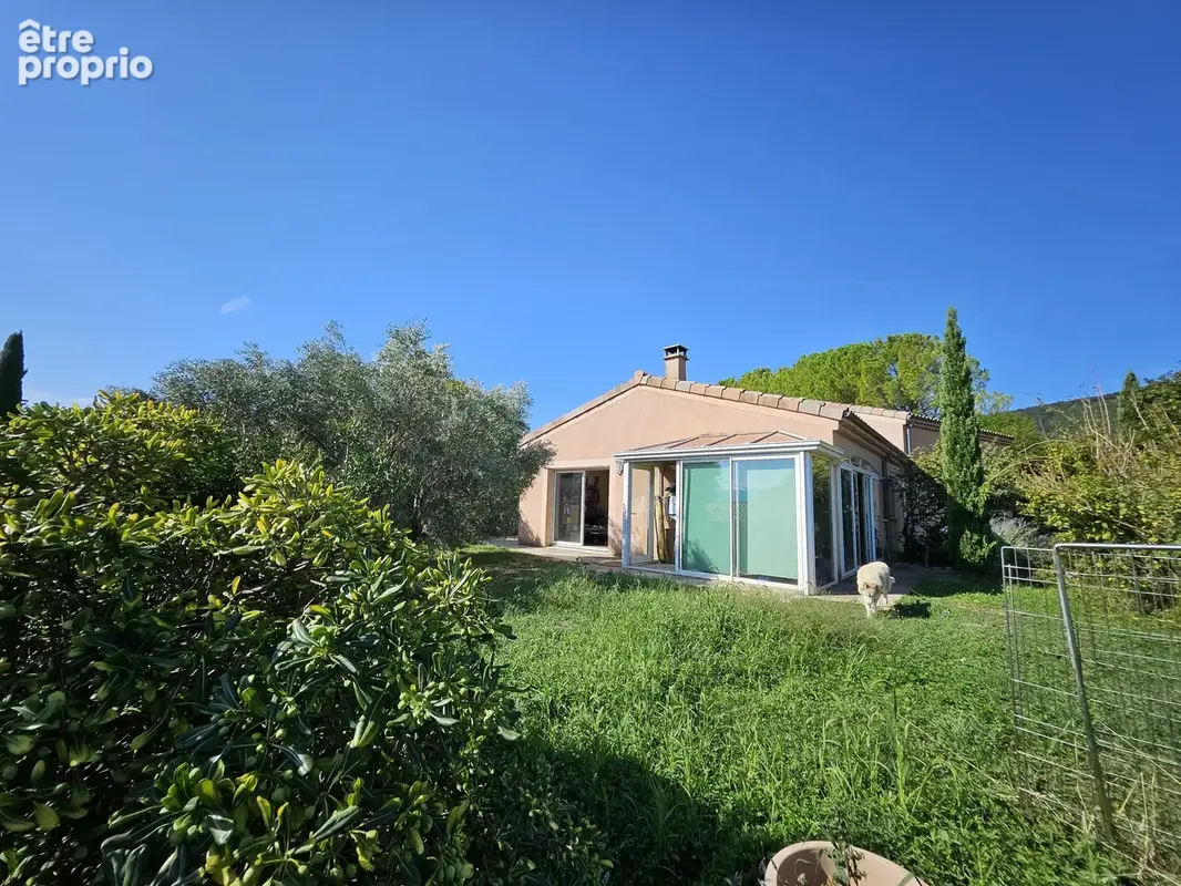 Maison provencale 112 m2. 3 chambres. garages . piscine. sur 1225 m2 terrain clos amenage. - photo 6