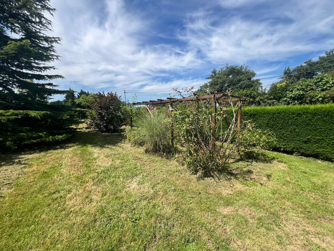 Maison à CASTELNAU-RIVIERE-BASSE