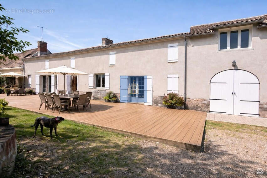 Maison à BOUILLE-LORETZ
