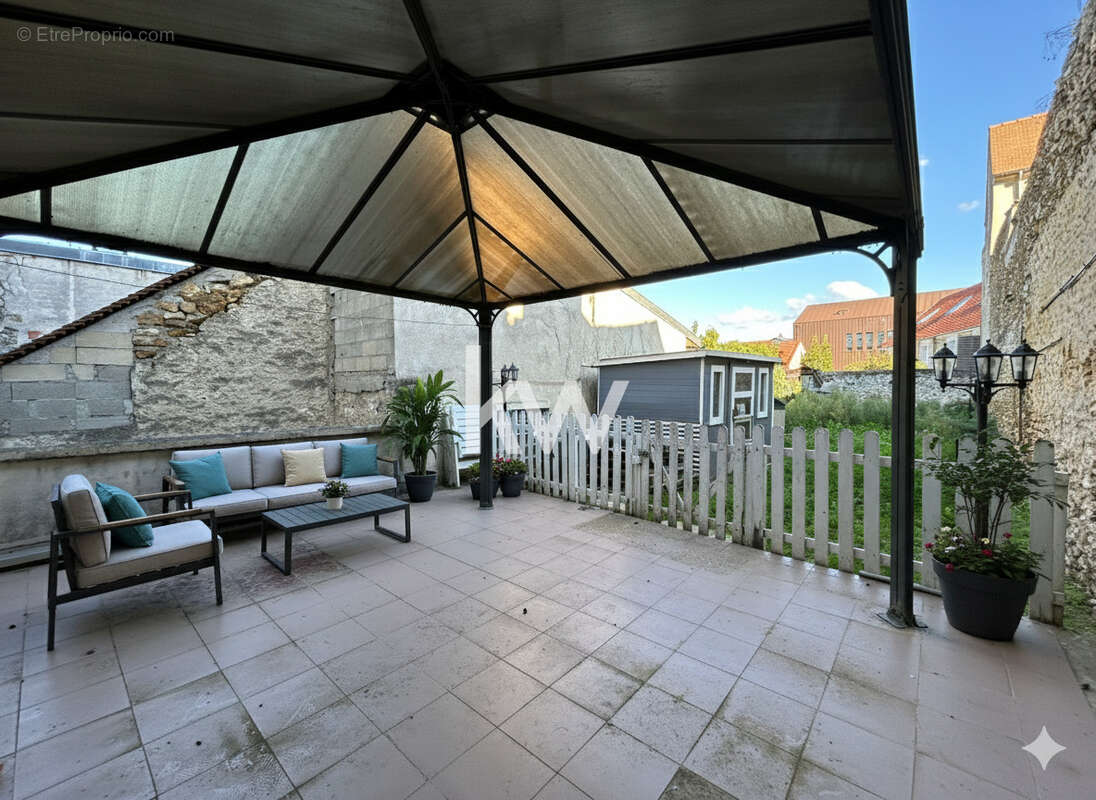 Appartement à MENNECY