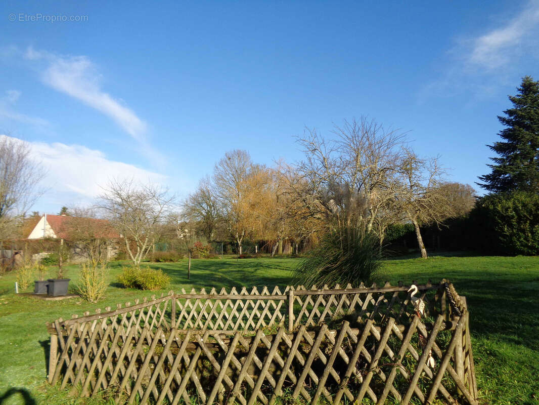 Maison à SAINT-BENIN-D'AZY