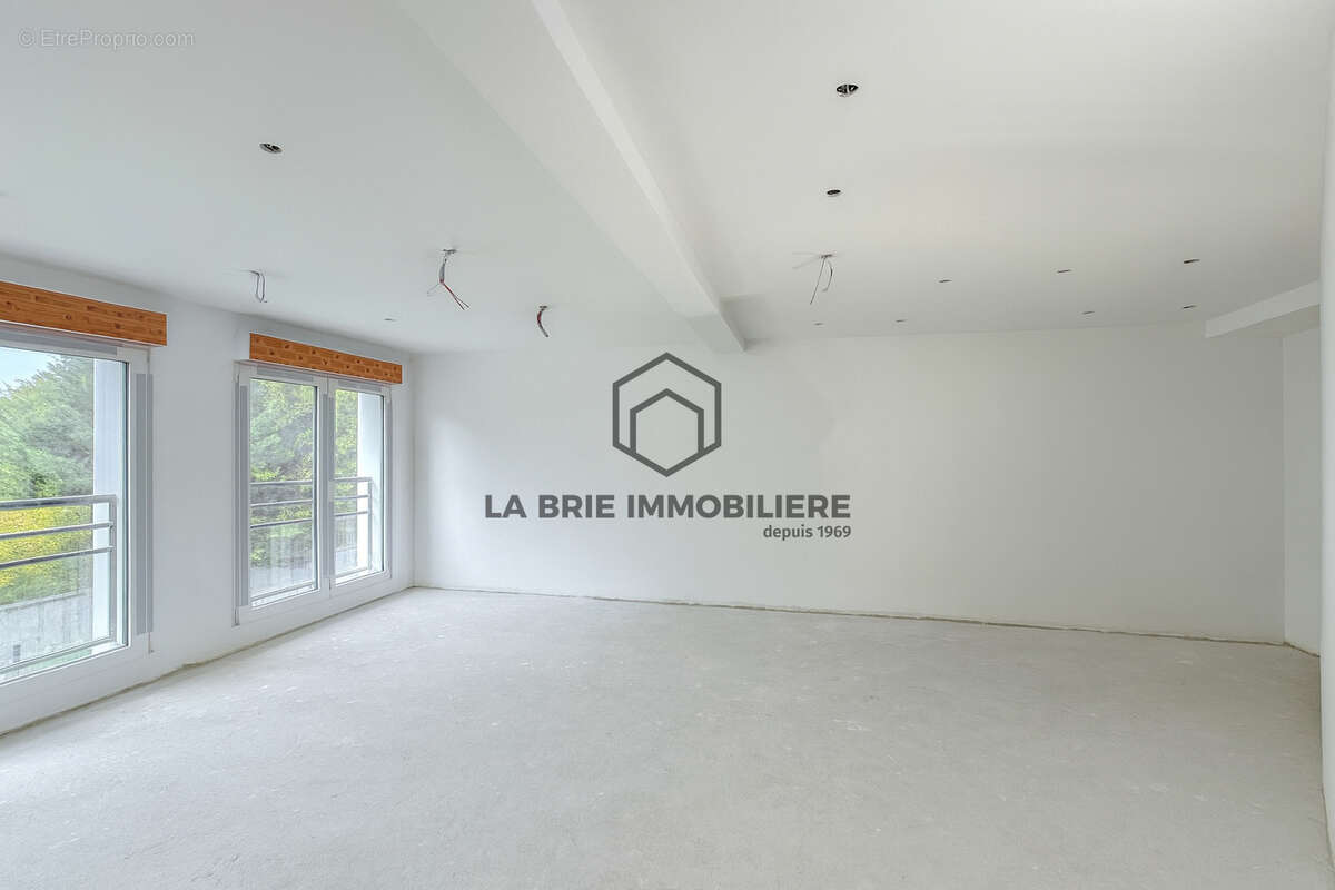 Appartement à BOISSY-SAINT-LEGER