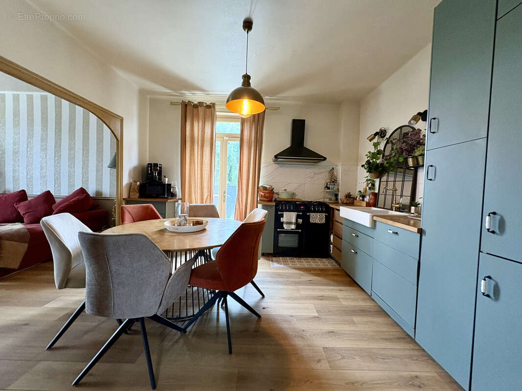 Maison à TERRASSON-LAVILLEDIEU