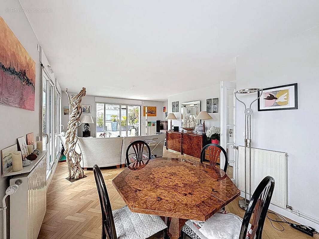 Appartement à LEVALLOIS-PERRET