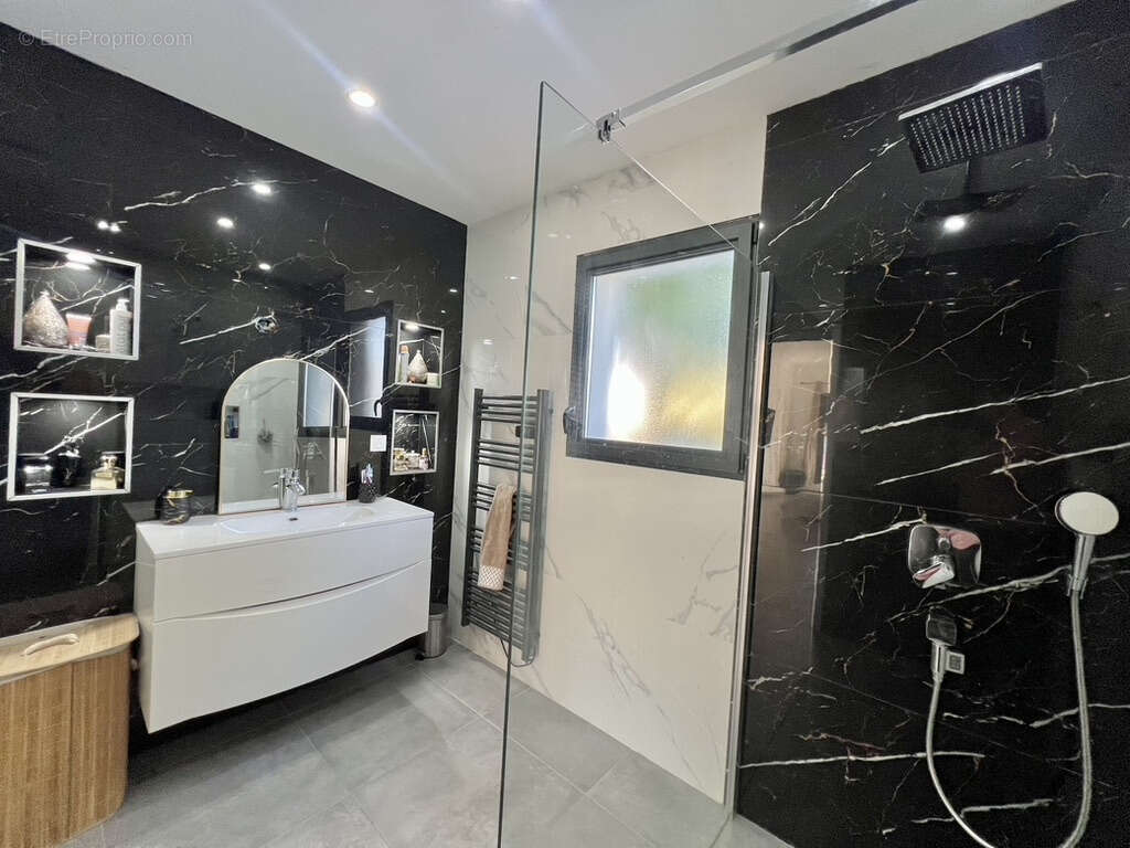 Maison à SAINT-GENIES-DE-MALGOIRES